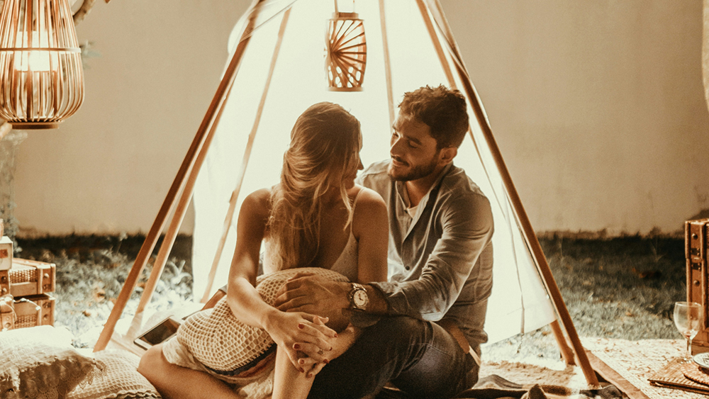 From Casual Hangouts to Real Feelings: Can Casual Dating Actually Turn Into Love?